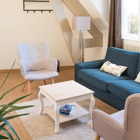 Calme Et Lumiere A Proximite De La Vieille De Sur